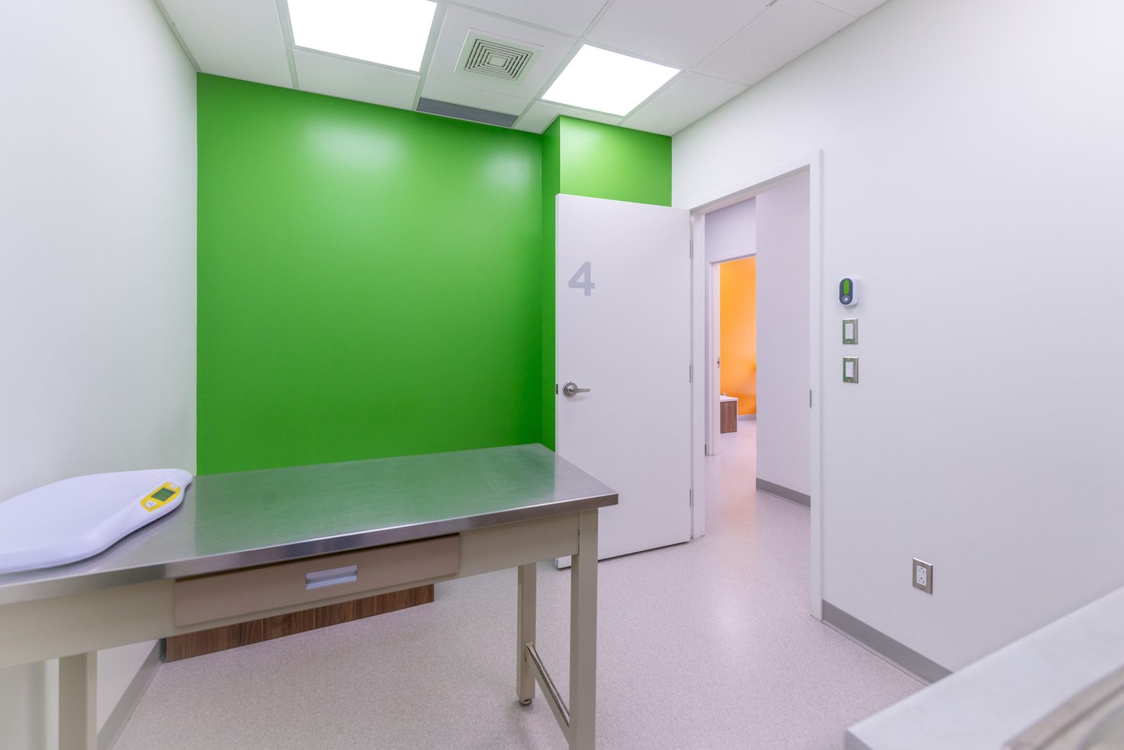 Salle d’examen — Hôpital Vétérinaire Duvernay